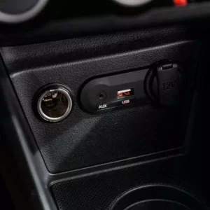 tracker-gps-per-auto-plug-play-con-installazione-su-accendisigari